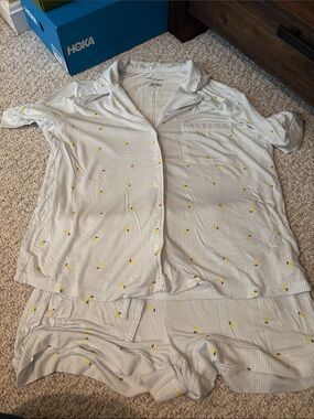 cupcakes & cashmere White Pinstripe Pajama Set with Yellow Dot Print